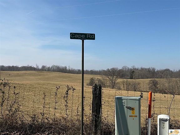 2nd image of 304 N Cape Rd