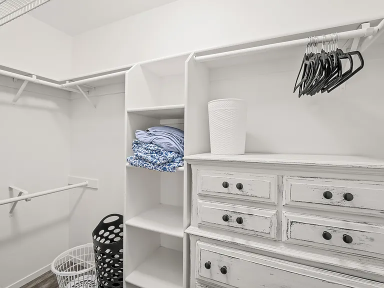 1126 N Purdue Ave — Photo 13