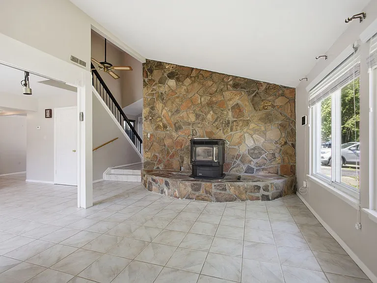 10805 Southall Dr — Photo 7