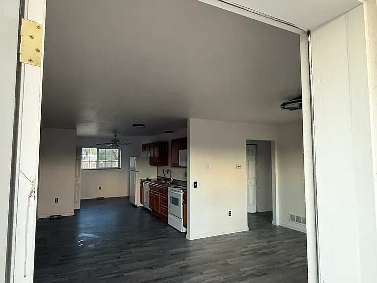 307 E Truman Dr #B — Photo 9