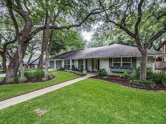 2nd image of 12911 Chateau Forest Ln