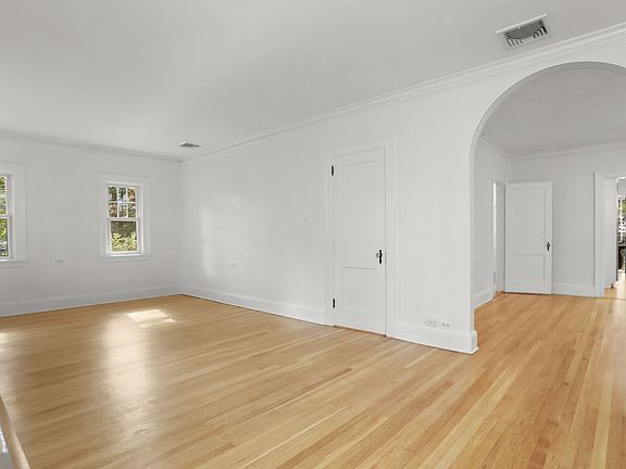 6 Douglas Dr Greenwich CT-print-004-005-004-4200x2800-300dpi.jpg