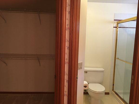 5th image of 2817 173rd Ct NE