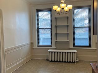 901 Ridge Rd, Wilmette, IL 60091