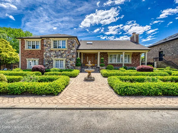 30 Arbutus Way, Staten Island, NY 10312