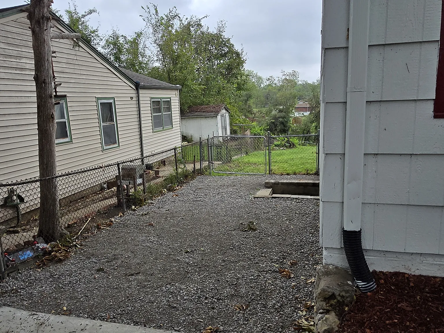 2 bed, 850 sqft, $1,400 — Photo 3