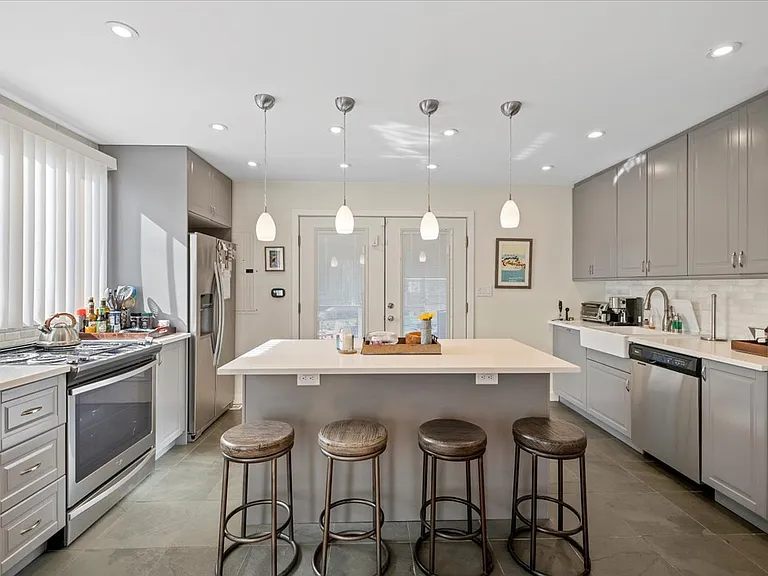 9 Hillside Dr — Photo 11