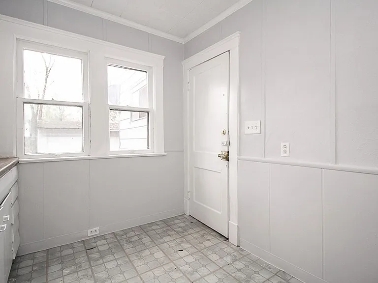1909 Treadway Ave — Photo 21