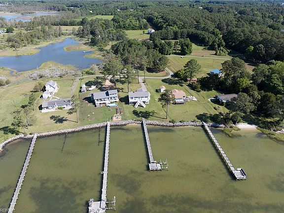 3rd image of 247 Pond Point Pl
