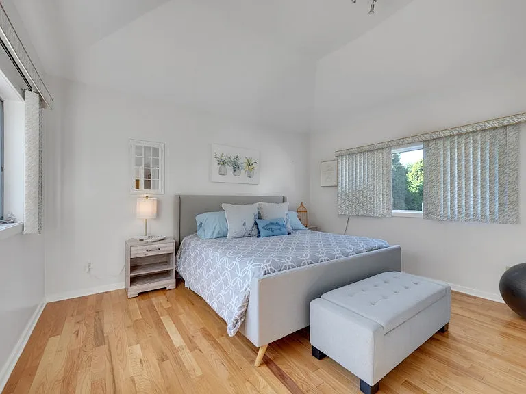 2 Meadow Wood Ln — Photo 11