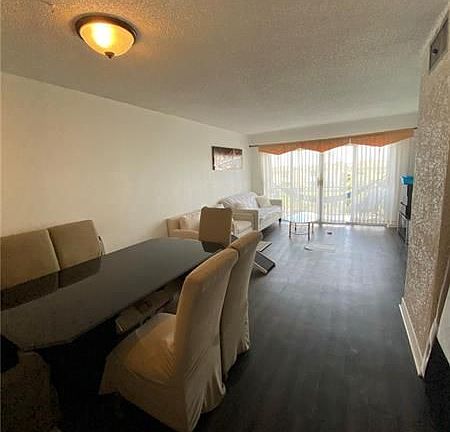 4th image of 1101 Crystal Lake Dr APT 302