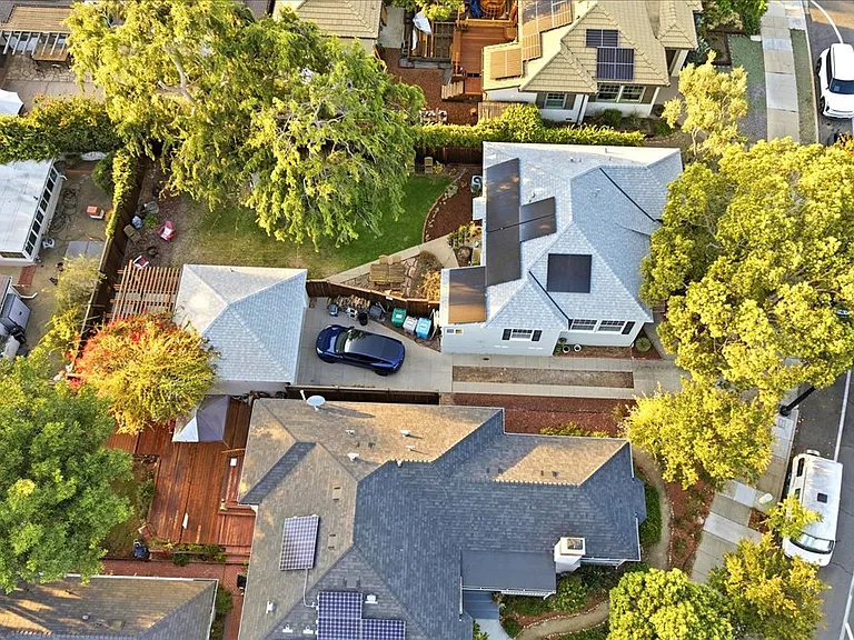 4526 Euclid Ave — Photo 35