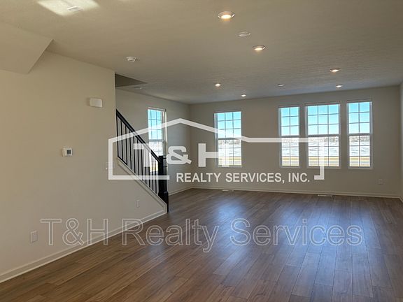 2nd image of 1734 Blenker Dr