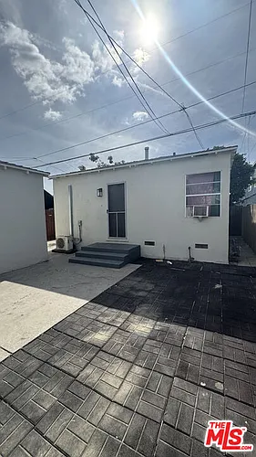 9601 Alexander Ave #1/2 Photo 1