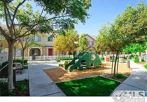 1449 Water Lily Dr #2 — Photo 9