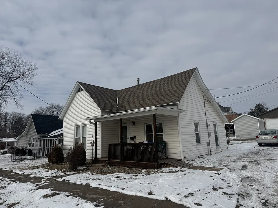 215 W 6th St