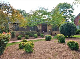 816 Rollingwood Dr, Greensboro, NC 27410