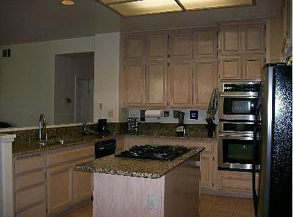 4th image of 956 Chantel Dr