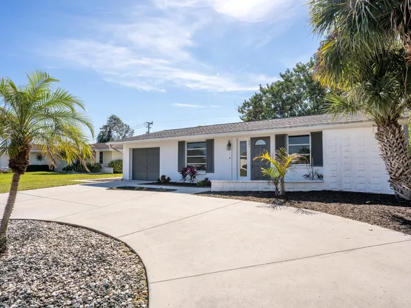 401 Sunnyside Dr, Venice, FL 34293