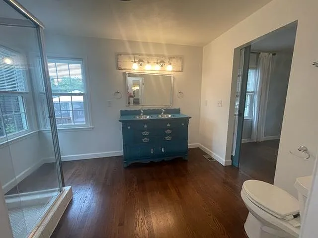 5725 Horton St — Photo 16
