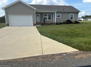 136 Burleson Point, Woodleaf, NC 27054