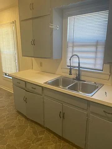 2 bed, 982 sqft, $700 — Photo 4