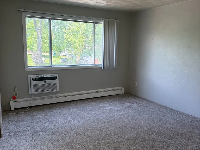 3334 Pleasant Grove Rd — Photo 3
