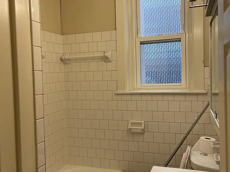1004 N Madison St #3 — Photo 14