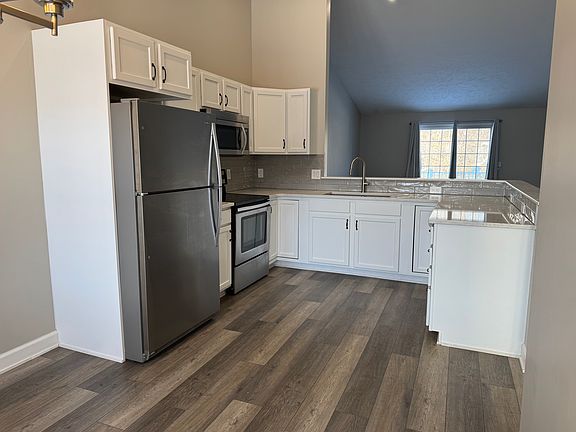 4th image of 11449 N Lake Dr