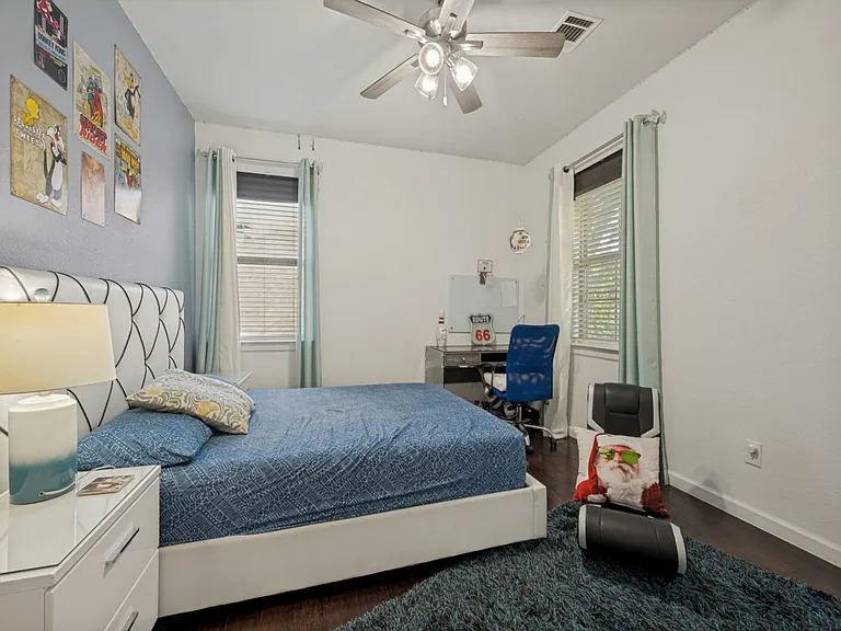 415 Dry Canyon Dr — Photo 16