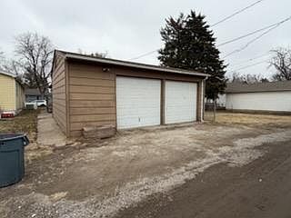 3rd image of 2729 4th Ave