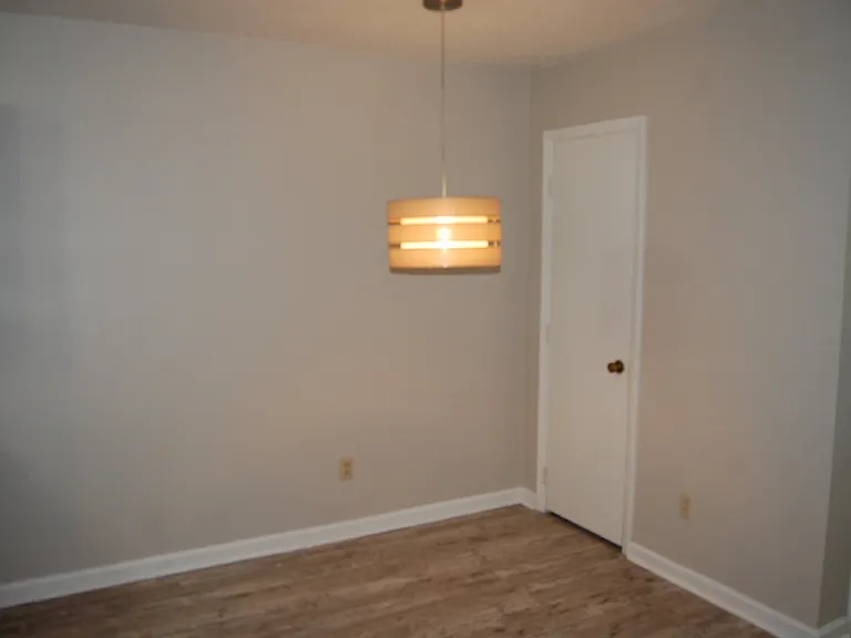 5615J Hornaday Rd — Photo 7