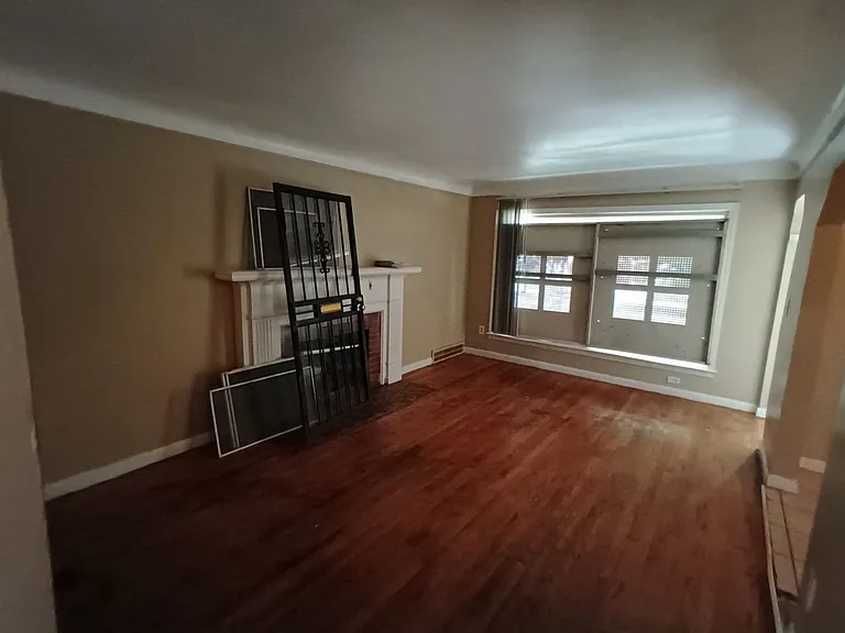 15421 Stout St — Photo 16