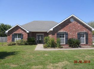 1016 Woodridge Dr, Breaux Bridge, LA 70517