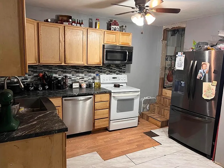 1425 Delmar Ave — Photo 2