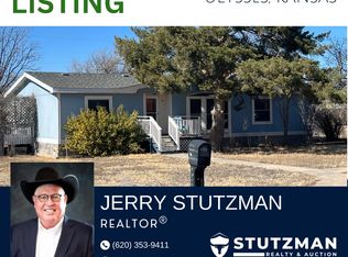 725 W Glenn Ct, Ulysses, KS 67880
