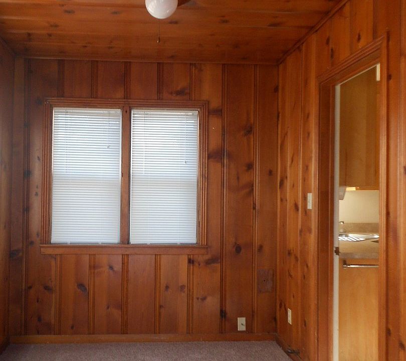 2nd image of 638 Brooks Ave