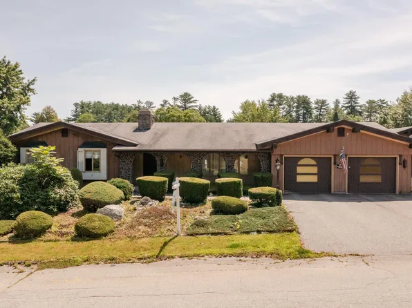 11 Robinson Gardens, Lewiston, ME 04240