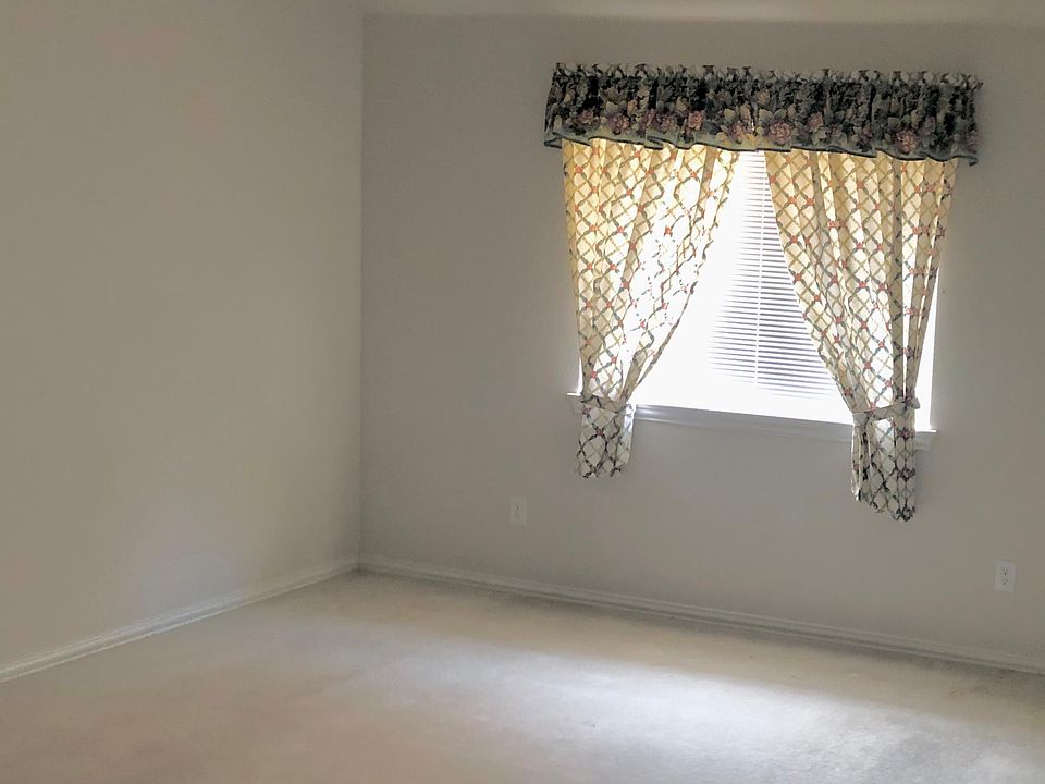 1st image of 2705 Pecan Meadow Dr