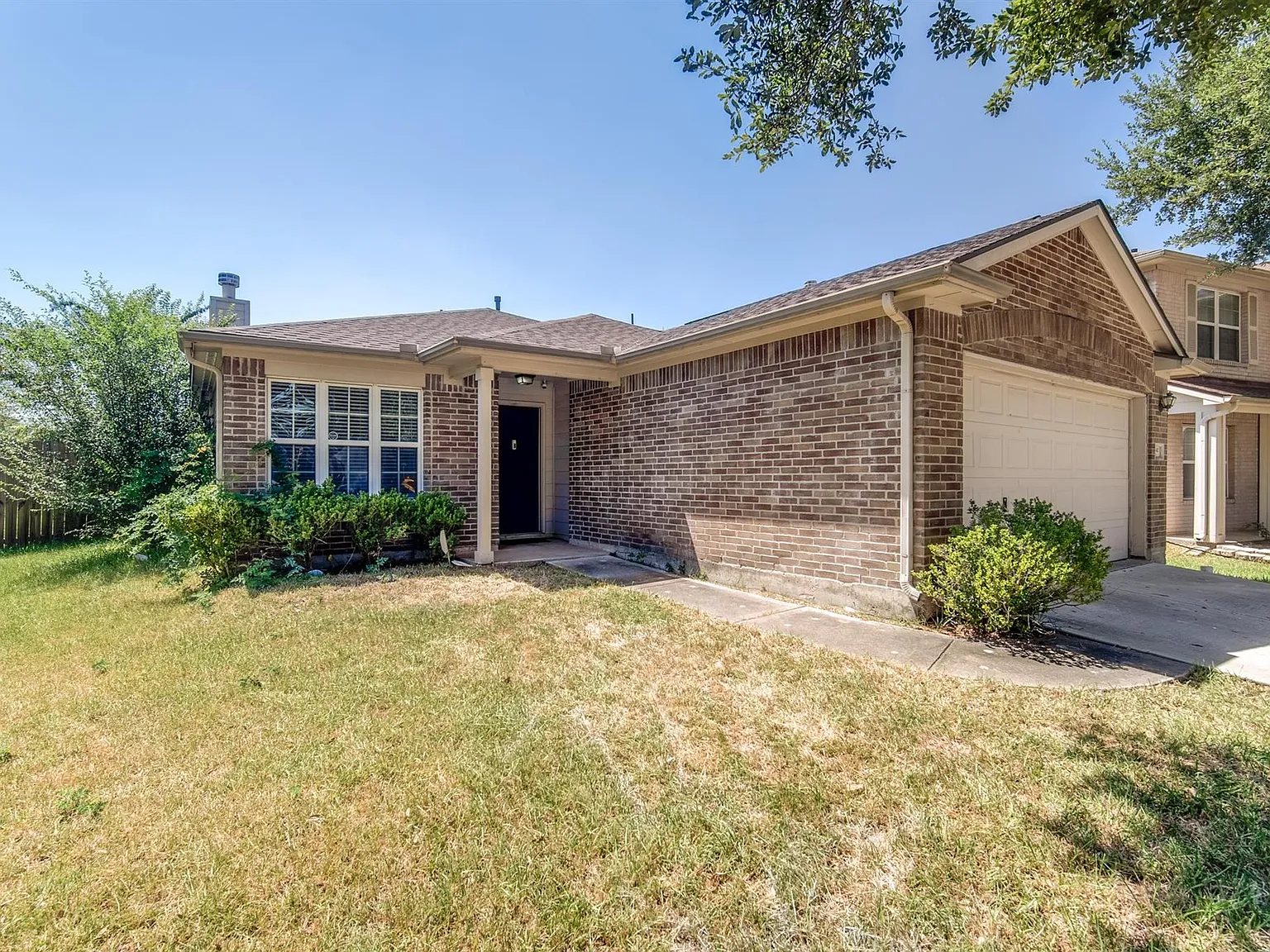 3 bed, 2.0 bath, 1492 sqft, $2,200 — Photo 2