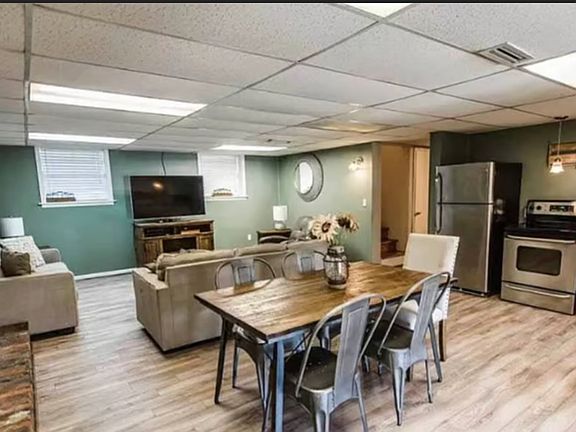 5th image of 122 Tucker Dr #1