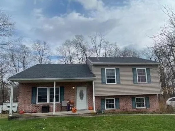 945 Plunkert Rd, Littlestown, PA 17340