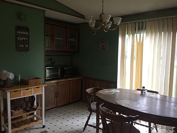 Kitchen/ dining room 