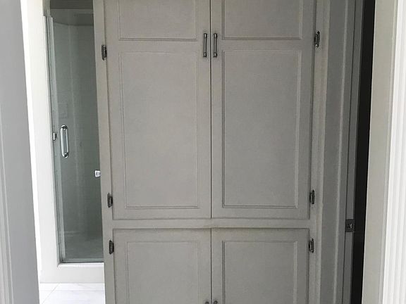 4th image of 118 8th St APT 3