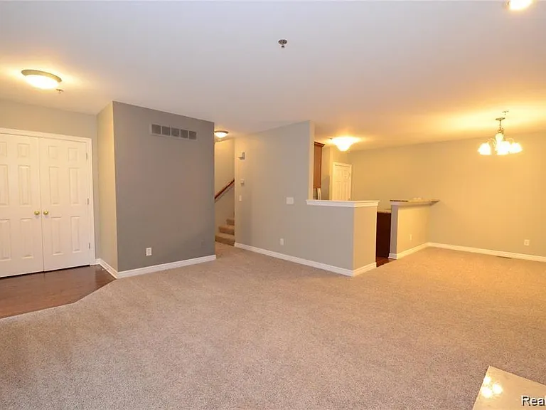 263 S Village Way #23 — Photo 6