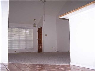 2nd image of 1108 Oaklawn Ct