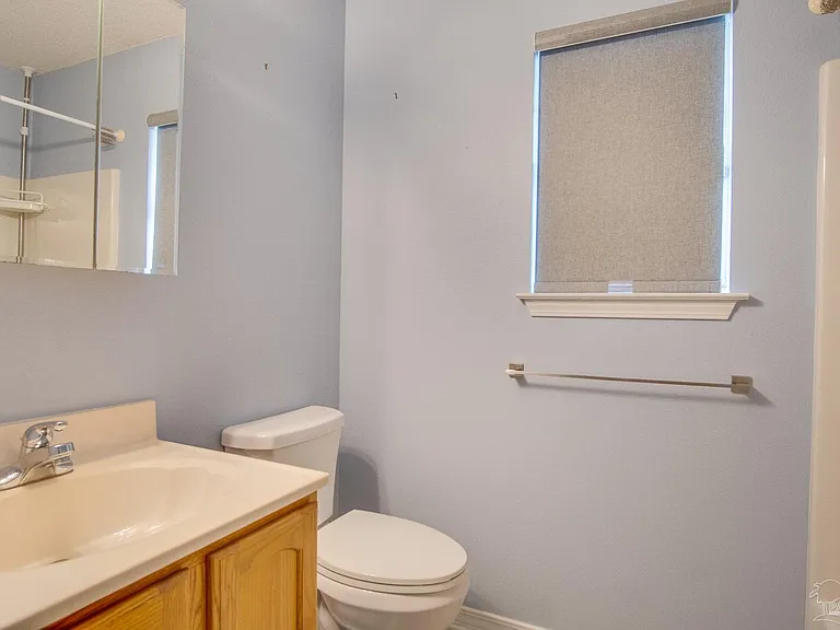 2745 Monroe St — Photo 18