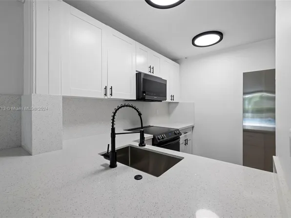 494 NW 165th Street Rd APT C108, Miami, FL 33169