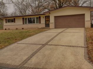 733 S Link Ave, Springfield, MO 65802