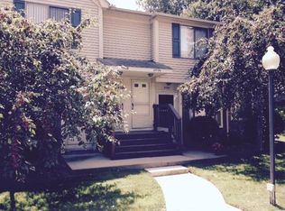 27784 Harrison Woods Ln, Harrison Township, MI 48045